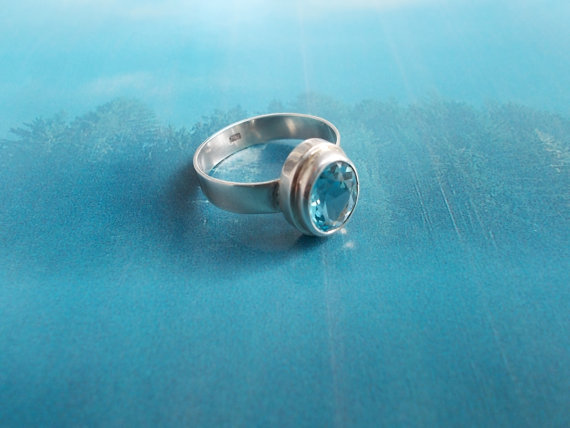 Blue Topaz Gemstone ring silver 925 jewelry. Faceted sky blue gem  ANELLO Argento 925 Topazio Azzurro. Gioielli argento pietre dure blu