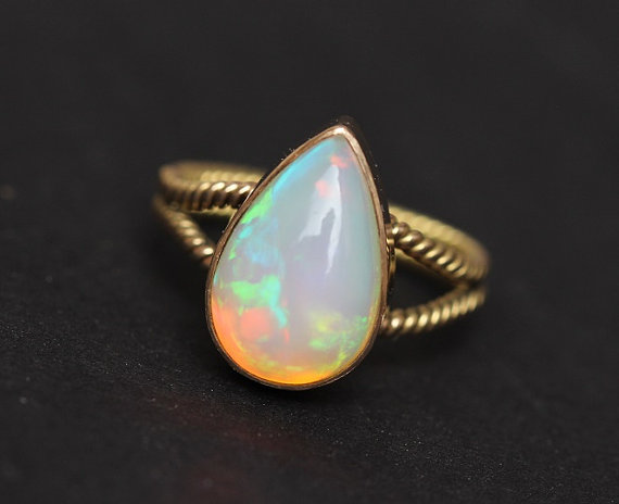 Gold Opal ring - Natural Opal Ring - Engagement ring - Artisan ring - October birthstone - Bezel ring