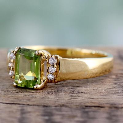 Gold vermeil peridot solitaire ring