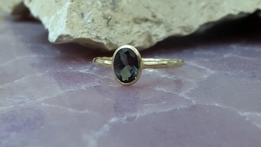 Green tourmaline ring, gold ring,oval hammered ring, gemstone ring, engagement ring, wedding gift