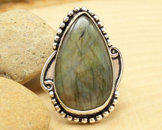 Labradorite Ring Sz 8, Silver Labradorite Ring, Statement Ring, Crystal Ring, Gemstone Ring, Boho Ring, Cocktail Ring