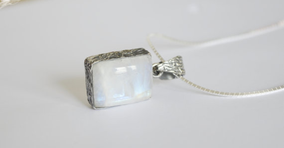 Moonstone Necklace - Vintage Necklace - Silver Necklace - Gemstone Necklace - Bezel Set Necklace - Moonstone Pendant - Antique Jewelry