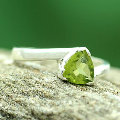 Solitaire Peridot Ring Crafted in Sterling Silver, 'Scintillating Jaipur'