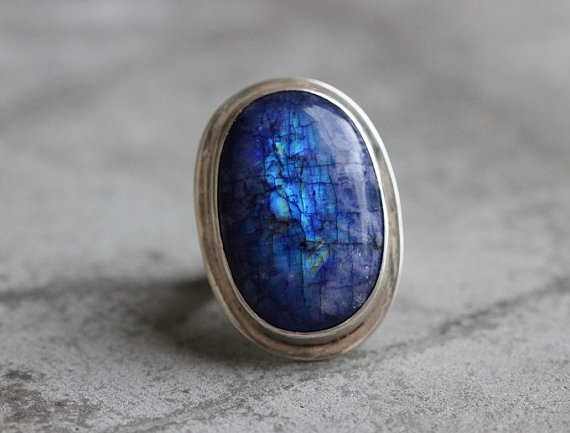 Statement Rainbow Moonstone Ring - Blue moonstone - Artisan ring - Oval ring - Gemstone ring - Sterling silver ring - Bezel ring