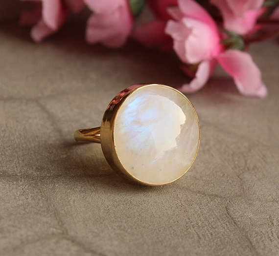 gold moonstone ring - Natural Moonstone Ring - Round ring - Gold Bezel ring - Gemstone ring