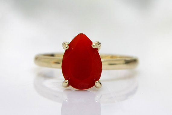 gold onyx ring,red onyx ring,stackable stone ring,pear shape ring,gemstone ring,bridesmaid rings,girlfriend ring