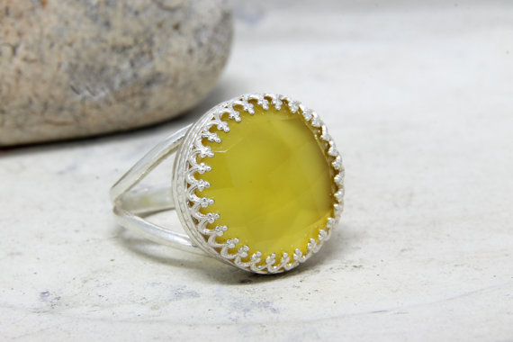 silver ring,chalcedony ring,double band ring,silver gemstone ring,yellow ring,round ring,vintage ring