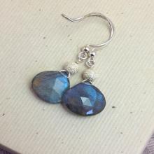 Dangle gemstone briolette, labradorite earrings, , gemstone earrings, sterling silver stardust bead